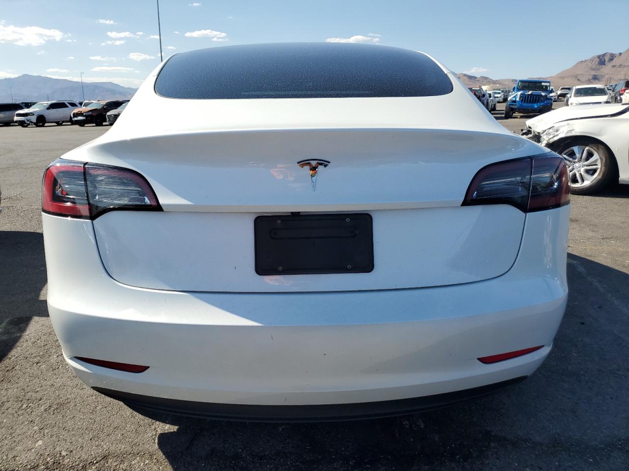 Tesla Model 3 Image 4