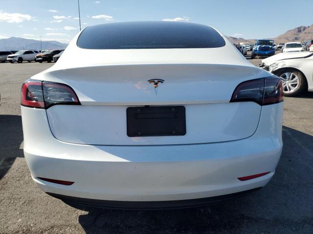 Tesla Model 3 Image 4