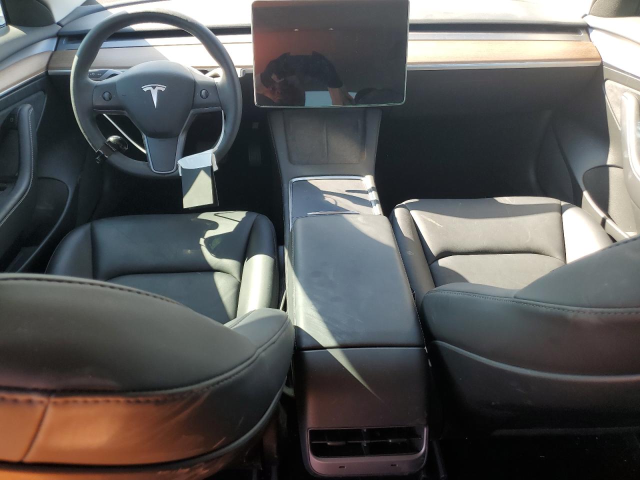 Tesla Model 3 Image 6