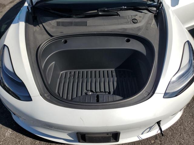 Tesla Model 3 Image 9