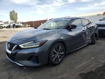  Salvage Nissan Maxima