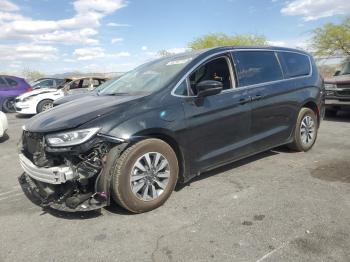  Salvage Chrysler Pacifica