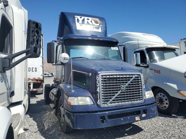  Salvage Volvo Vnm