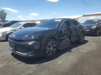  Salvage Toyota Crown Xle