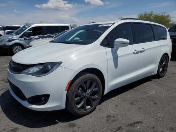  Salvage Chrysler Pacifica