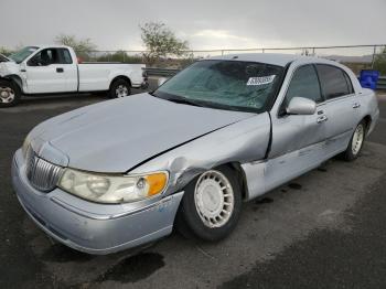  Salvage Lincoln Towncar