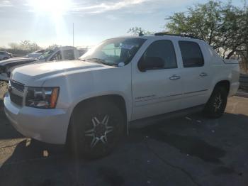  Salvage Chevrolet Avalanche