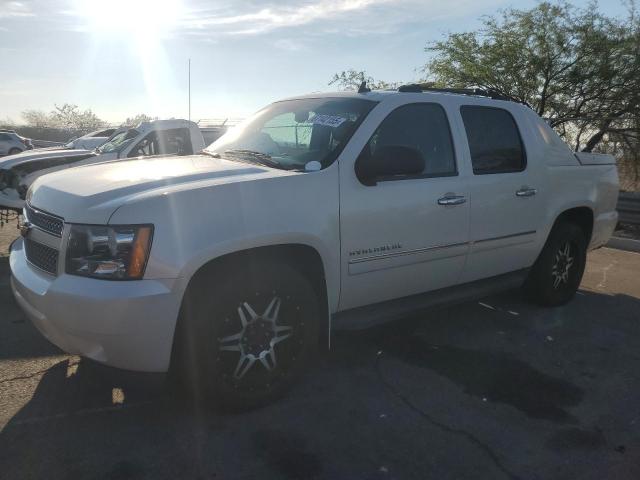  Salvage Chevrolet Avalanche