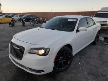 Salvage Chrysler 300