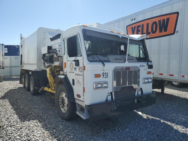  Salvage Peterbilt 320