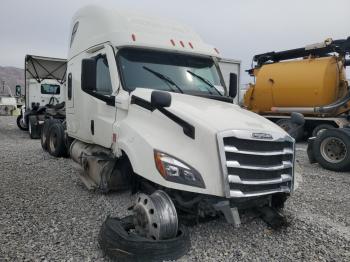  Salvage Freightliner Cascadia 126