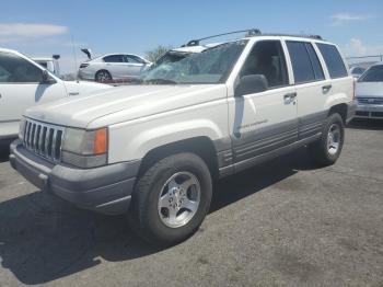  Salvage Jeep Grand Cherokee
