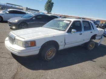  Salvage Lincoln Towncar