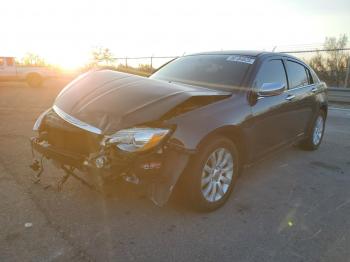  Salvage Chrysler 200