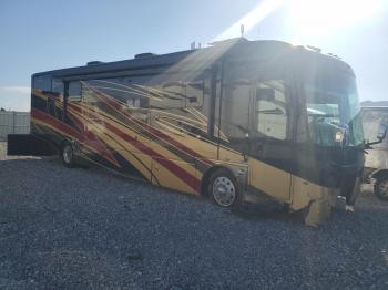  Salvage Workhorse Custom Cha Motorhome