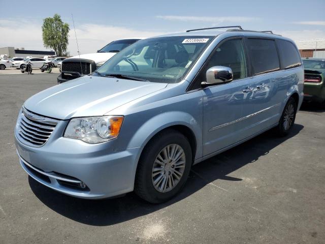  Salvage Chrysler Town & Country