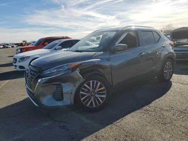  Salvage Nissan Kicks