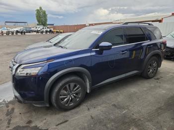  Salvage Nissan Pathfinder