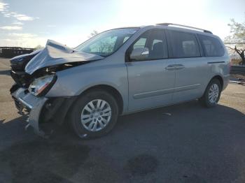  Salvage Kia Sedona