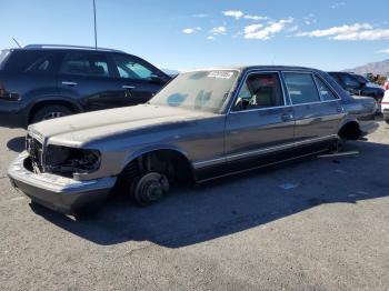  Salvage Mercedes-Benz 560-Class