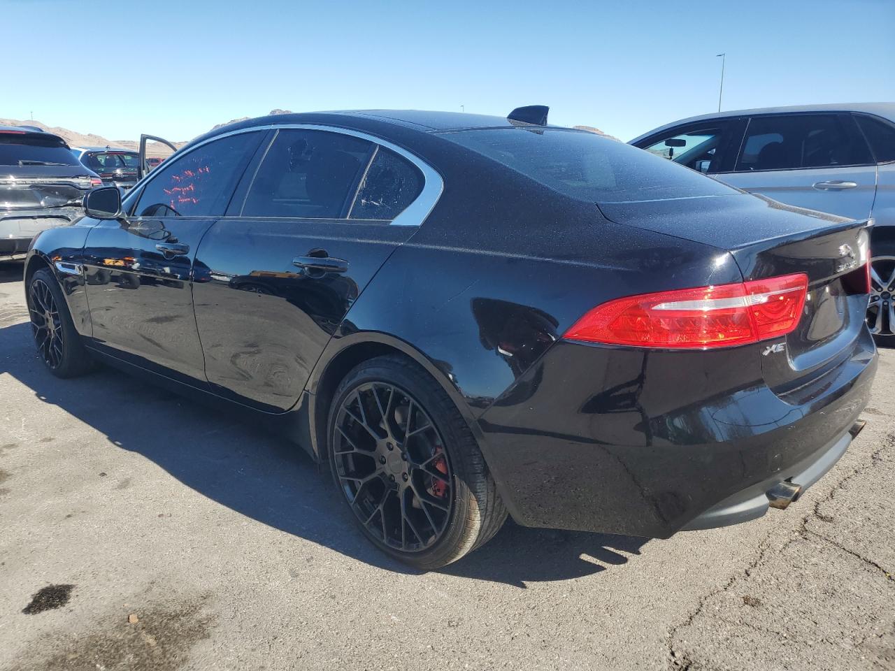 Jaguar XE Premium Image 10