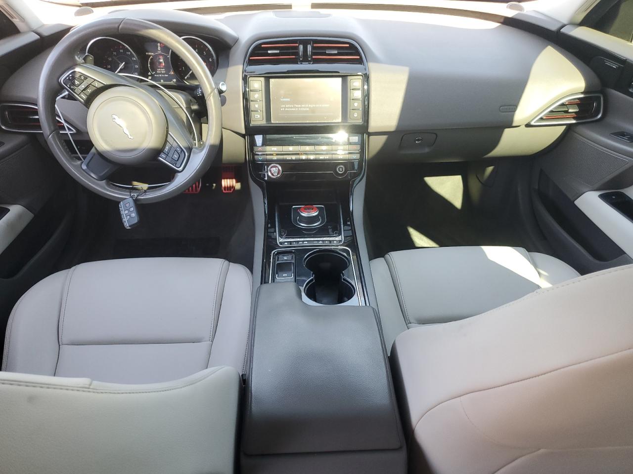 Jaguar XE Premium Image 7