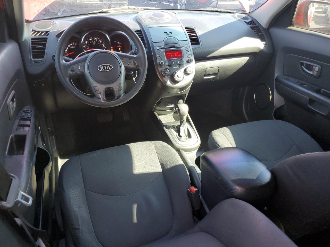 Kia Soul + Image 6