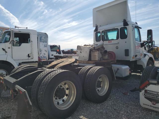 Peterbilt Tractor 579 Image 4