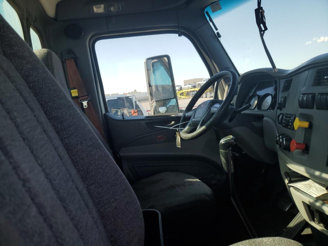 Peterbilt Tractor 579 Image 10