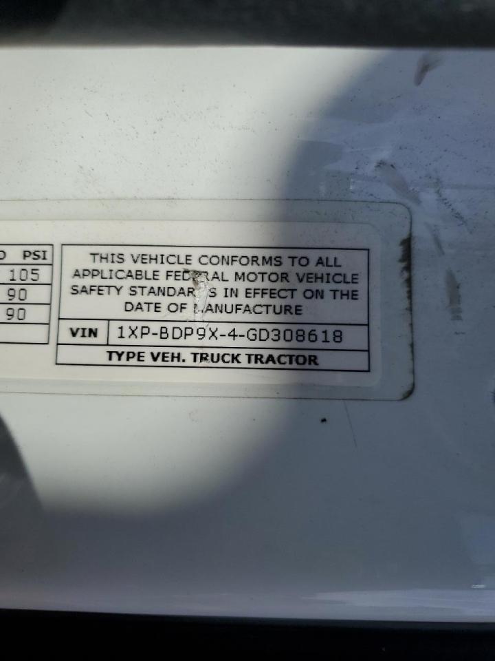 Peterbilt Tractor 579 Image 9