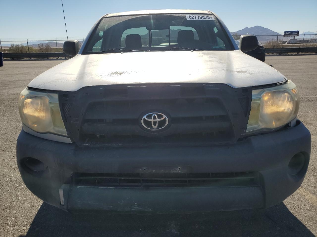 Toyota Tacoma Access Cab Image 2