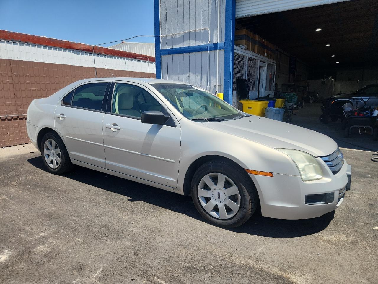 Ford Fusion S Image 5