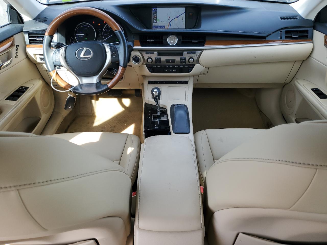 Lexus Es 300h Image 3