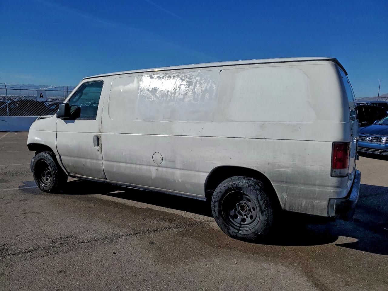 Ford Econoline E150 Van Image 6