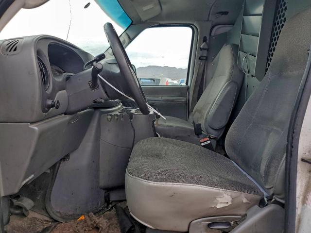 Ford Econoline E150 Van Image 11