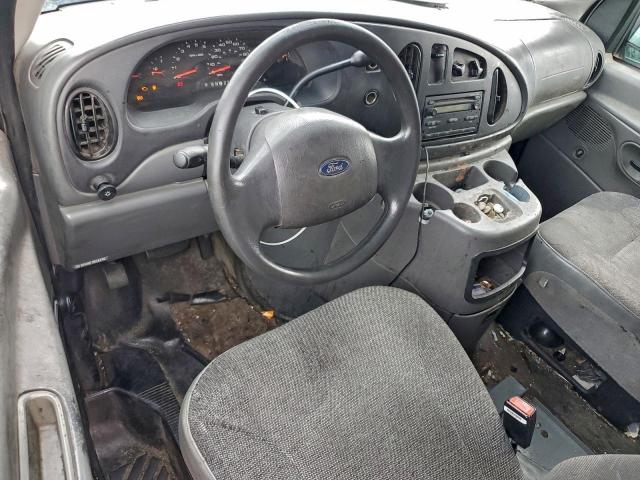 Ford Econoline E150 Van Image 8