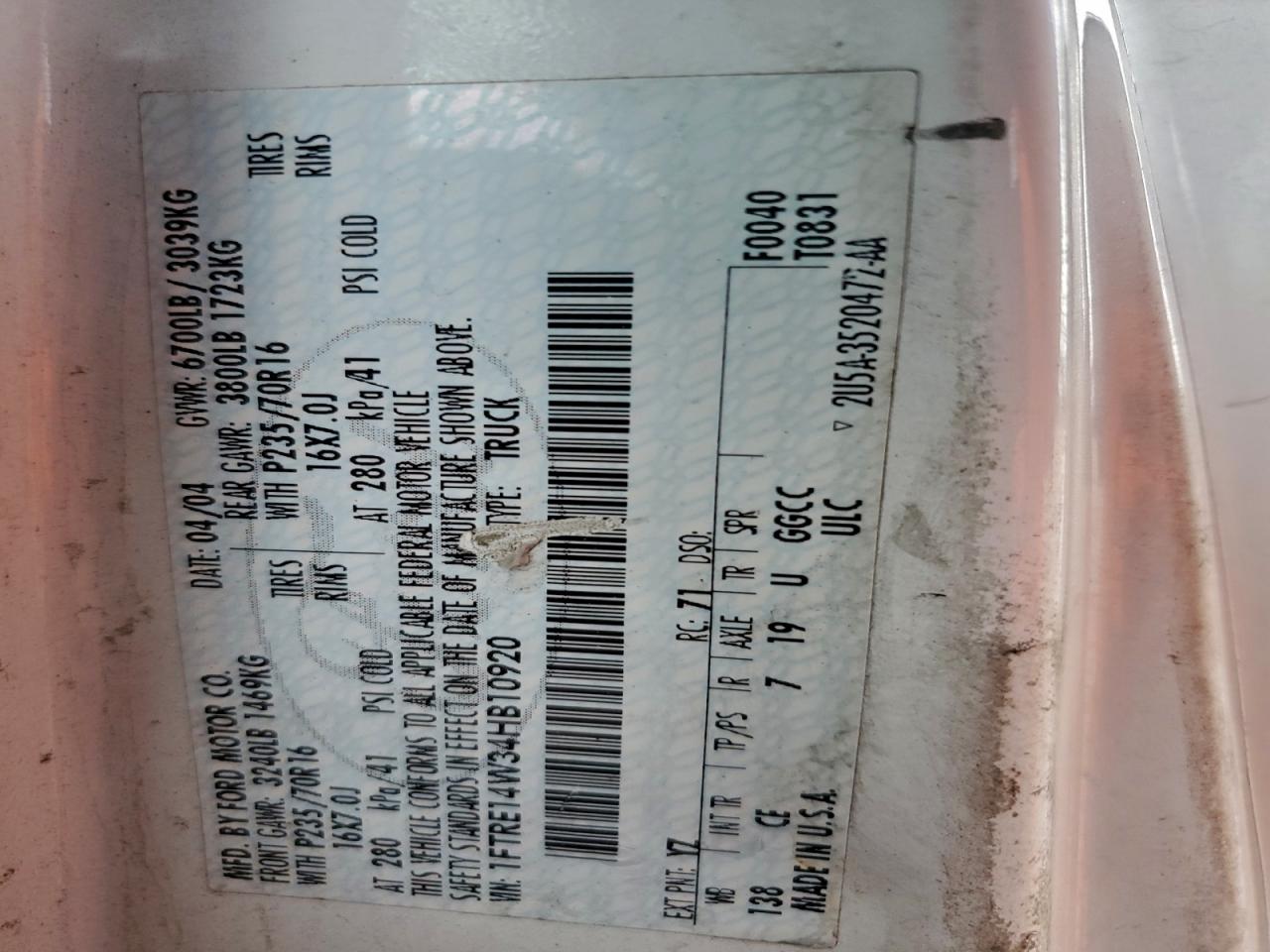 Ford Econoline E150 Van Image 13