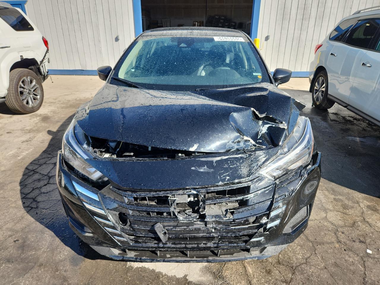 Nissan Versa S Image 12