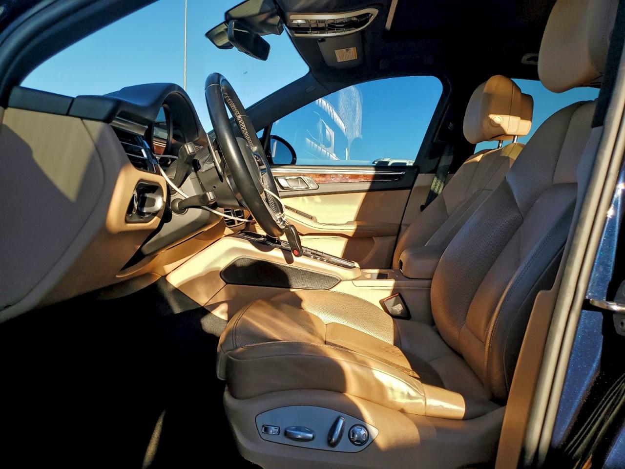 Porsche Macan Image 3