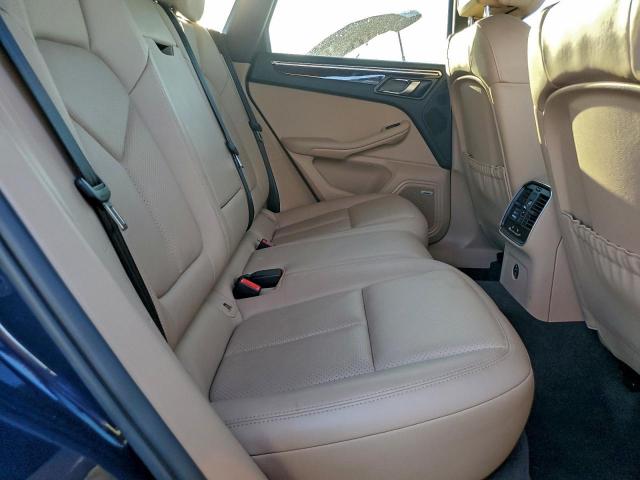 Porsche Macan Image 12