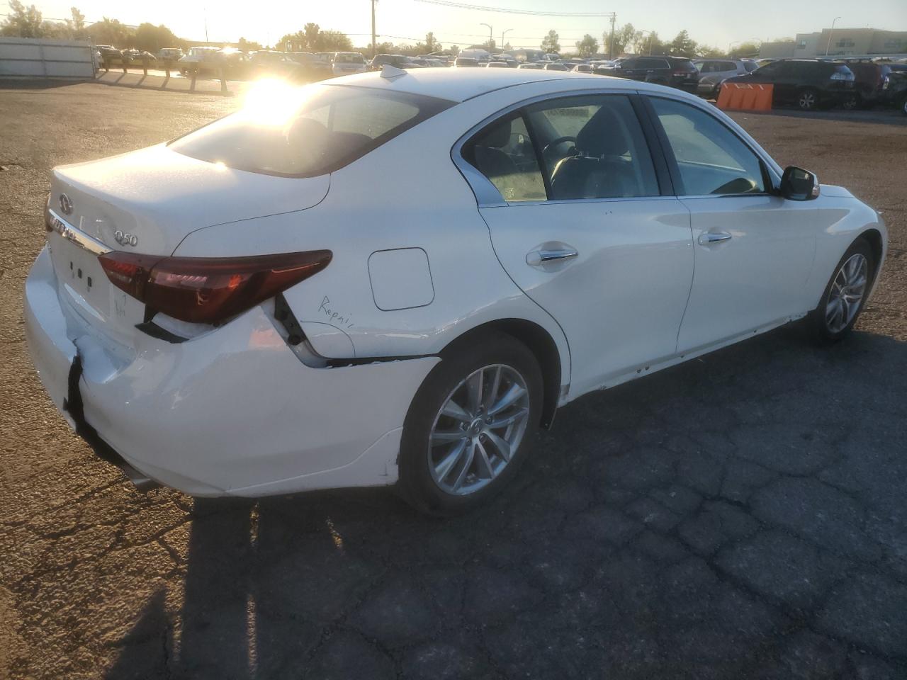 INFINITI Q50 Pure Image 3