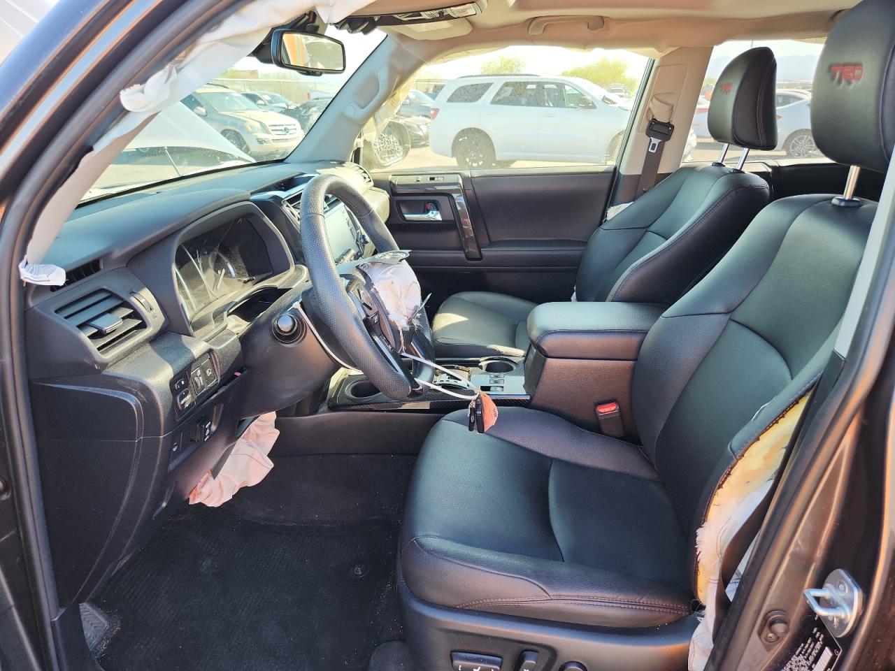 Toyota 4Runner Sr5 Premium Image 3