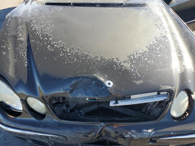 Mercedes-Benz E-Class 320 4matic Image 11