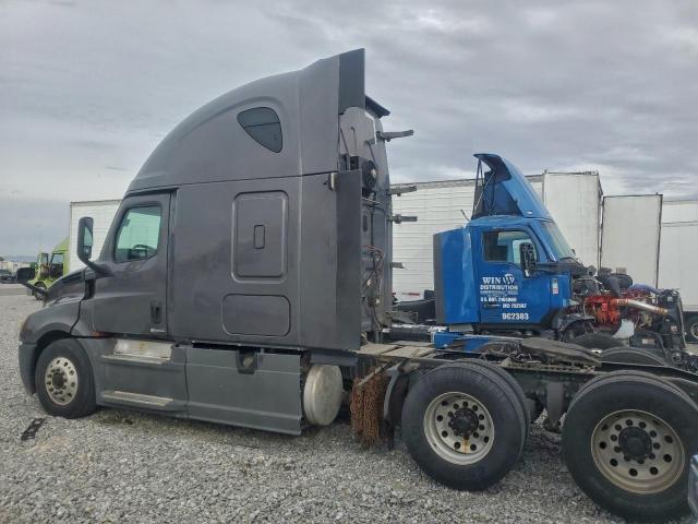 Freightliner Cascadia 1 Image 2