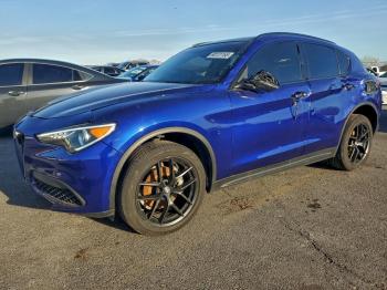  Salvage Alfa Romeo Stelvio