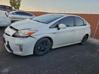  Salvage Toyota Prius