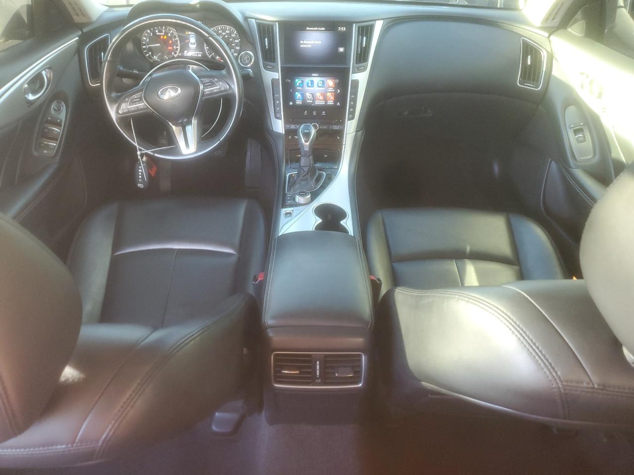 INFINITI Q50 Luxe Image 3