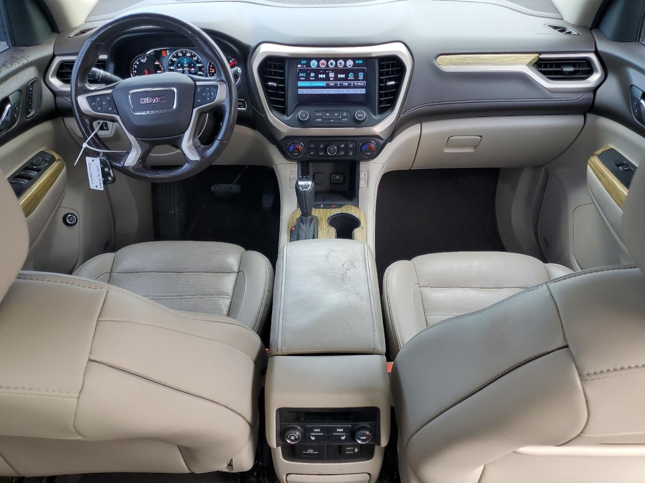 GMC Acadia Denali Image 3