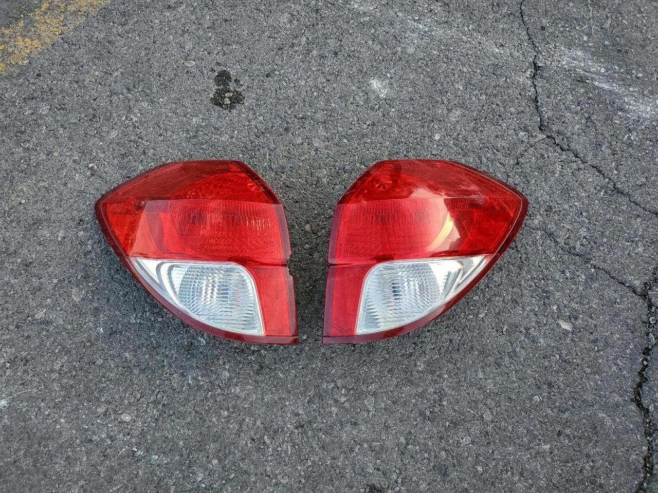 Subaru Outback 2.5i Image 12