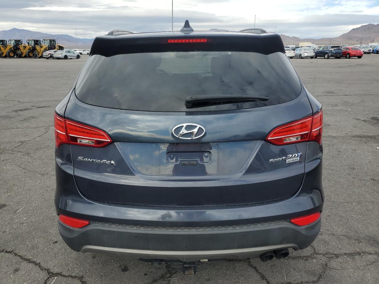 Hyundai SANTA FE Image 4